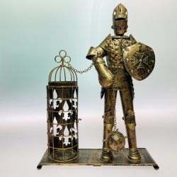 ◎◎  西洋甲冑 騎士 兵士 ボトルケース ブリキ兵士 当時物 Cランク