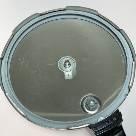  Fissler 圧力鍋 6.0L 蒸しカゴ・レシピブック付