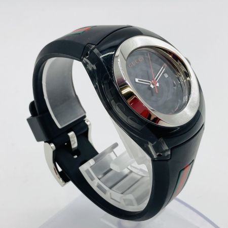  GUCCI グッチ 腕時計 クォーツ ユニセックス  36mm ラバー 137.3 ブラック 本体のみ