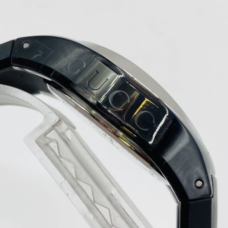  GUCCI グッチ 腕時計 クォーツ ユニセックス  36mm ラバー 137.3 ブラック 本体のみ