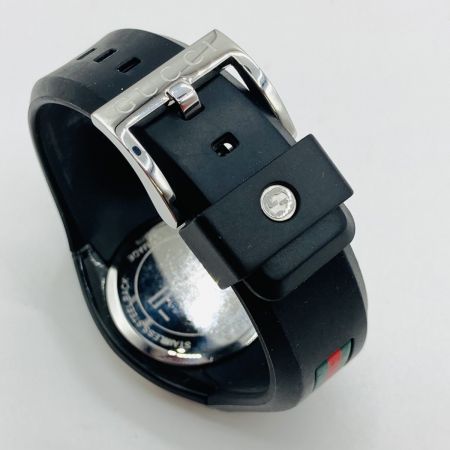  GUCCI グッチ 腕時計 クォーツ ユニセックス  36mm ラバー 137.3 ブラック 本体のみ