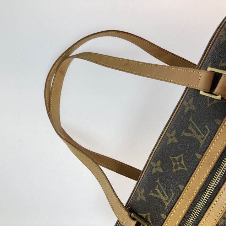 LOUIS VUITTON ルイヴィトン モノグラム シテGM ショルダーバッグ