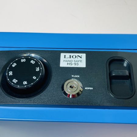  ライオン事務器 手提金庫 Sサイズ B5判収納サイズ HS-93 ブルー
