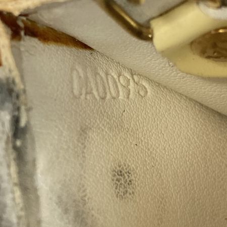  LOUIS VUITTON ルイヴィトン モノグラム ヴェルニ ポシェット クレ コインケース M91348 ペルル