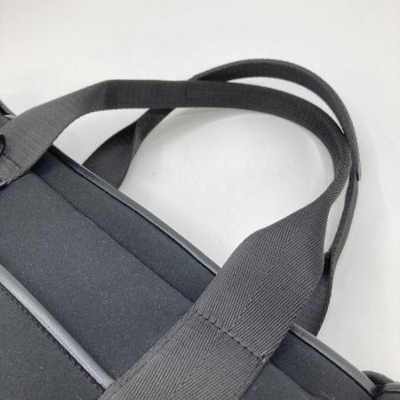   ilma ja teras? イルマヤテラス ラウンドバッグ ブラック