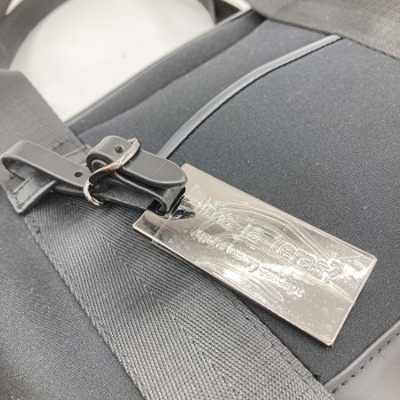   ilma ja teras? イルマヤテラス ラウンドバッグ ブラック