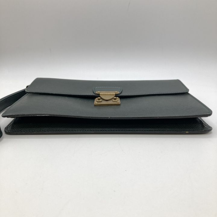 LOUIS VUITTON ルイヴィトン タイガ ポシェット・クラド セカンド