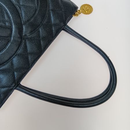  CHANEL シャネル マトラッセ 復刻トート トートバッグ キャビアスキン ココマーク A01804 ブラック×ゴールド
