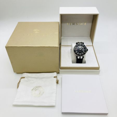  VERSACE ベルサーチ V-RACE DIVER メンズ クォーツ 腕時計 箱・取説付 VAK010016