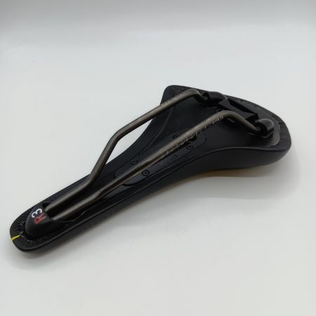  フィジーク fizik サドル 2020 カラーエディション ANTARES R3 OPEN レギュラー 70C1SB03041 BK/イエロー