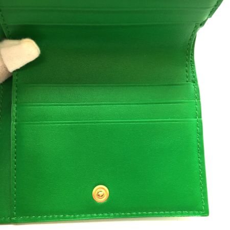  BOTTEGA VENETA ボッテガヴェネタ 2つ折り財布 スモール イントレチャート グリーン