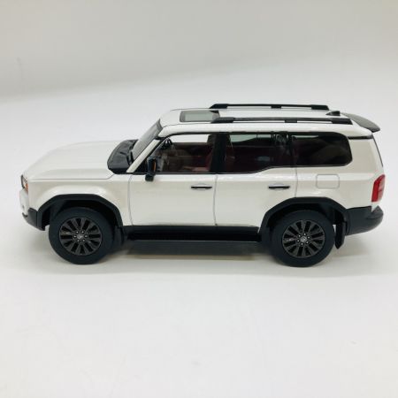   1/30 色見本 ミニカー 【店頭展示用】 LAND CRUISER ランドクルーザー プラチナホワイトパールマイカ