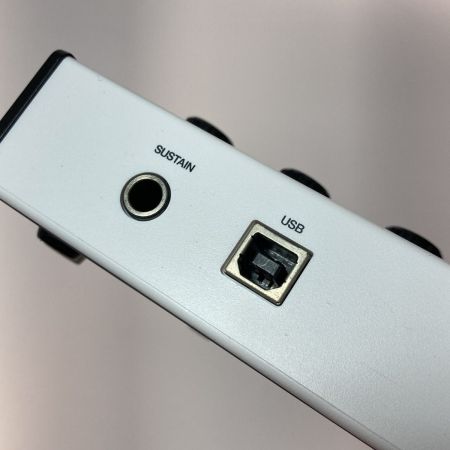  AKAI アカイ Professional MPK mini MIDIキーボード 通電のみ確認 ジャンク