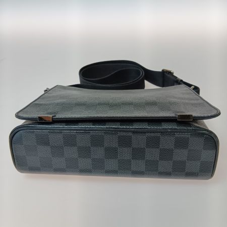  LOUIS VUITTON ルイヴィトン ダミエ グラフィット ディストリクトPM NM ショルダーバッグ N41028 ブラック