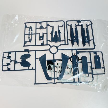  バンダイ マクロス 1/72 VF-31F ジークフリード(メッサー・イーレフェルト機) プラモデル 未組立 箱ダメージ有