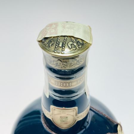  ROYAL SALUTE(CHIVAS REGAL) ロイヤルサルート 21年 スコッチ ウイスキー 700ml 40% 青陶器ボトル 巾着付き 未開栓