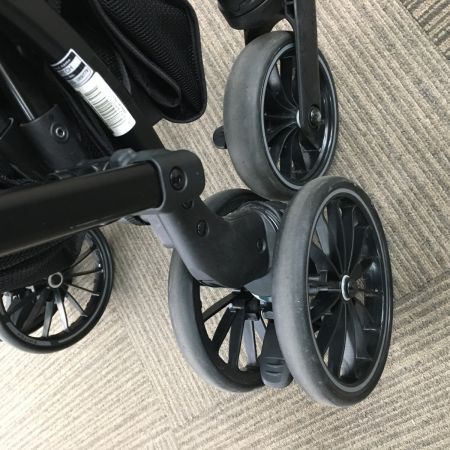  Combi コンビ  A型ベビーカー Switch エッグショック AS 17562