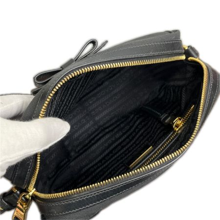  PRADA プラダ ショルダーバッグ　ロゴジャガード　リボン 1BH089 ブラック