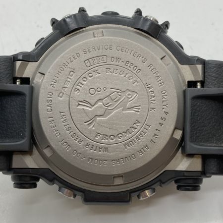  CASIO カシオ FROGMAN フロッグマン DW-8200 クォーツ メンズ 腕時計 箱付 ケース破損有 現状渡し