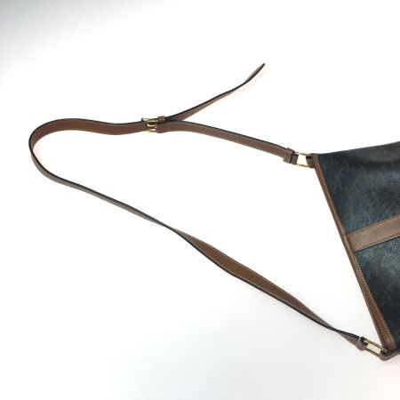  CELINE セリーヌ  ショルダーバッグ　トリオンフキャンバス スモールバケット F・CU・2230 タン