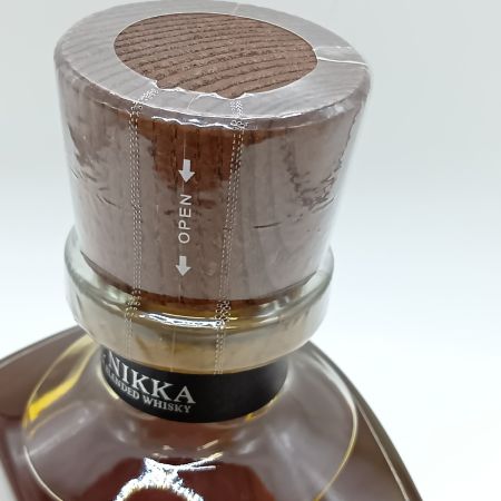 【北海道内限定発送】 NIKKA WHISKY ニッカウイスキー ザ ニッカ テーラード ジャパニーズウイスキー 700ml 43％ 箱なし 未開栓