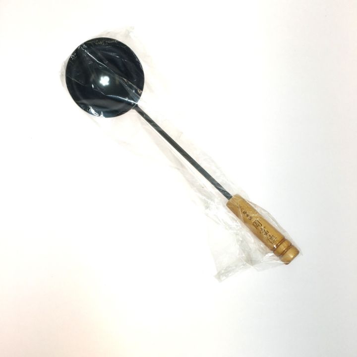 食の魔術師 周富徳の調理用品 木柄北京鍋 お玉付 28.5cm - 中古小物