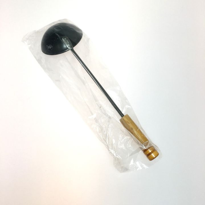 食の魔術師 周富徳の調理用品 木柄北京鍋 お玉付 28.5cm - 中古小物