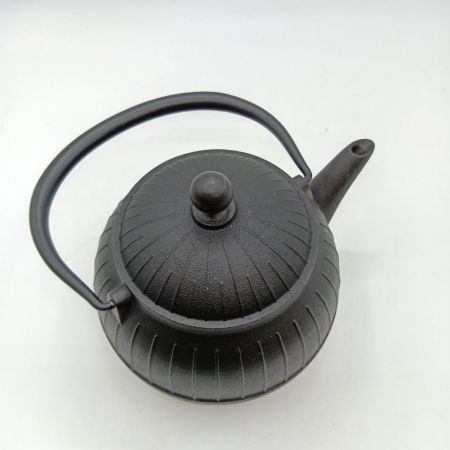   及源鋳造 南部鉄器 鉄瓶 八千草 1.2L