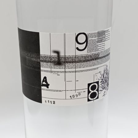 【北海道内限定発送】 紅櫻蒸溜所 クラフトジン 9148#1898 700ml 45％ 未開栓