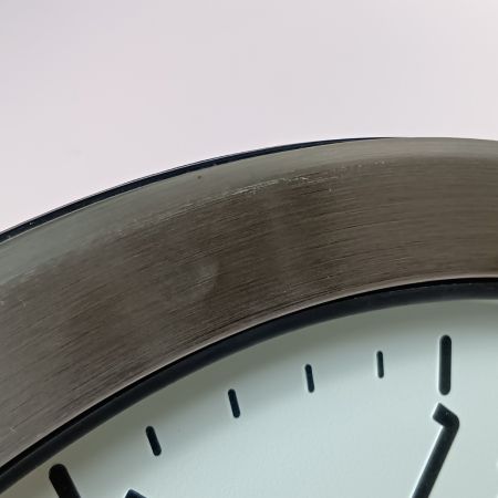  SEIKO セイコー 防湿・防塵型 掛け時計 クオーツ KH407S シルバー x ホワイト 動作確認済