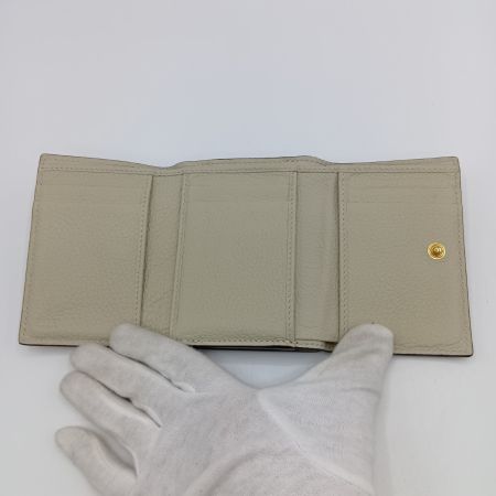  GUCCI グッチ エンボスロゴ ミニウォレット 3つ折り財布 731694 アイボリー