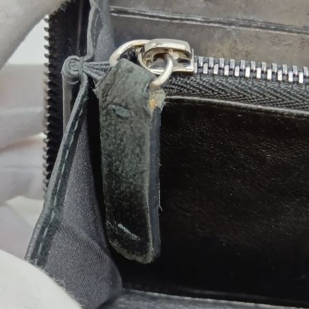  JIMMY CHOO ジミーチュウ ラウンドファスナー 長財布 スタースタッズ 箱付 J000049527001 ブラック