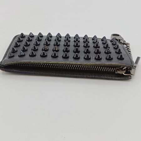  Christian Louboutin クリスチャンルブタン フラグメントケース コインケース カードケース スタッズ ブラック