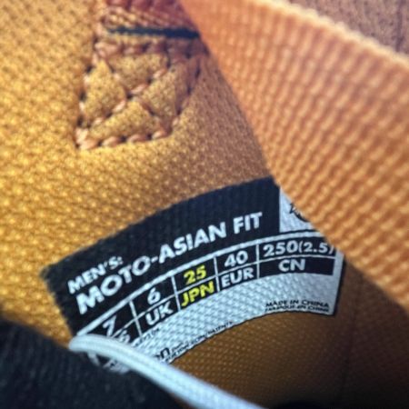  BURTON バートン スノーボードブーツ 　MOTO ASIAN FIT　SIZE 25cm