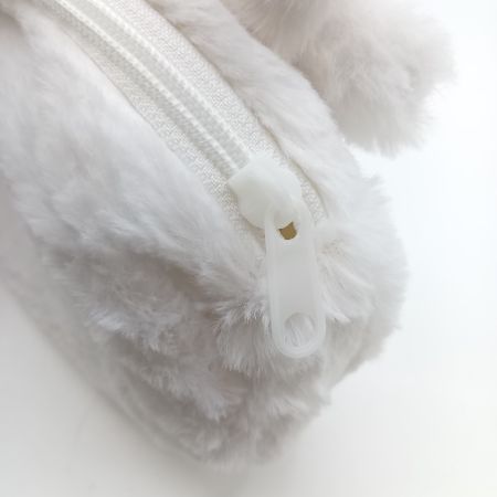   ちいかわ x シナモンロール ポーチ