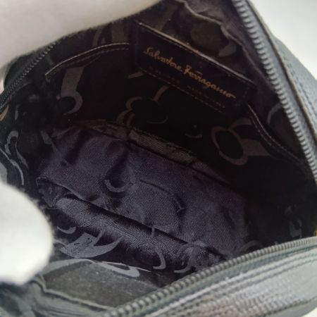  Salvatore Ferragamo サルヴァトーレフェラガモ ヴァラリボン・ショルダーバッグ D21 3096 ブラック