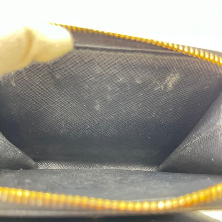  PRADA プラダ 2つ折り財布 1ML522 ブラック