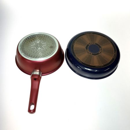  T-fal ティファール フライパン　取っ手1　ガス火対応1　ＩＨ対応2　取っ手付きＩＨ対応1　蓋2　計7点セット キズ・ヨゴレ有