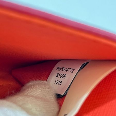  Kate Spade ケイトスペード 長財布　箱付き PWRU4772 ショッキングピンク