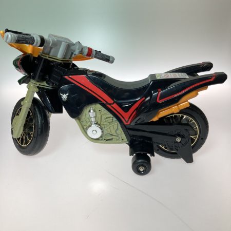   仮面ライダークウガ 乗用ビートチェイサー2000 破損有 詳細要読 ジャンク