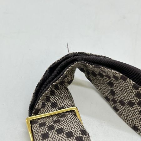 GUCCI グッチ シルク　チャームスカーフ　箱付き