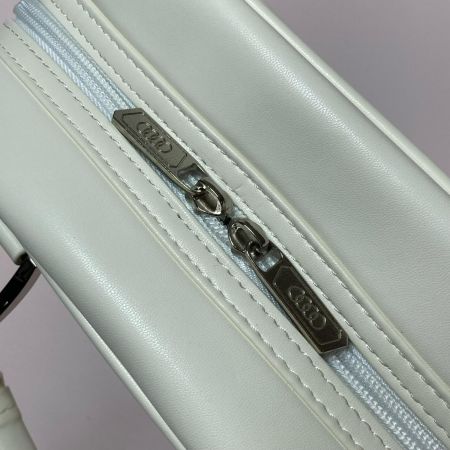  Audi アウディ ゴルフ シューズケース JP21029 ホワイト
