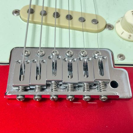  FENDER フェンダ Squier Stratocaster ストラトキャスター エレキギター バックパネル欠品 動作未確認 ジャンク