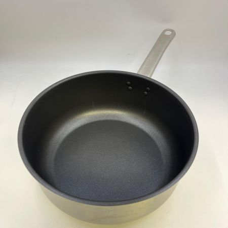   ZWILLING Moment　 深型フライパン 24cm 蓋付き 箱付き