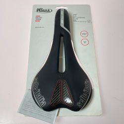 ◎◎ Selle Italia SLR KIT CARBONIO FLOW ロードバイク用サドル 135g Sランク
