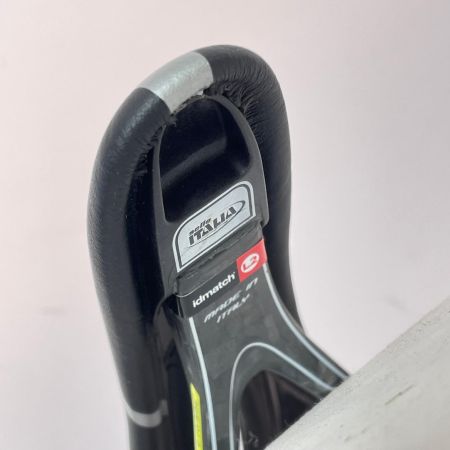  Selle Italia SLR KIT CARBONIO FLOW ロードバイク用サドル 135g