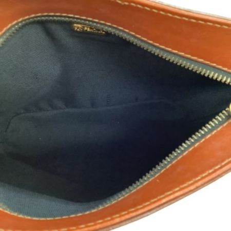  FENDI フェンディ ショルダーバッグ 