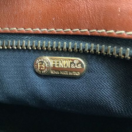  FENDI フェンディ ショルダーバッグ 