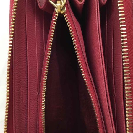  PRADA プラダ 長財布 ショッキングピンク