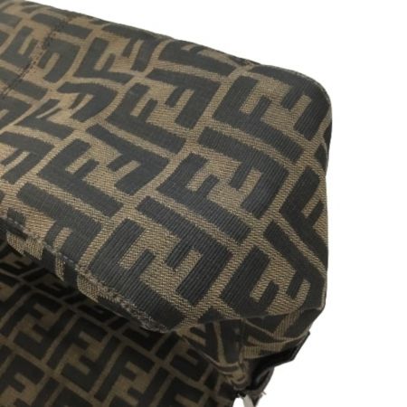  FENDI フェンディ ズッカ　マンバケット　セミショルダー 254826325018 ブラウン